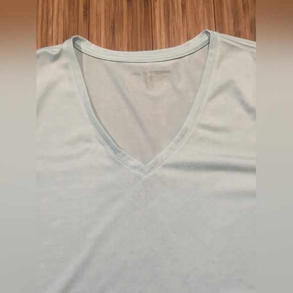 NWOT Athletic Light Blue V-Neck Top - Picture 3 of 5